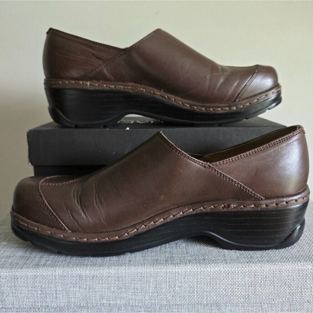 Klogs Clogs Women's Brown Uniform Work Shoes 11 Buckle Slip Resistant Nurse - Picture 2 of 11